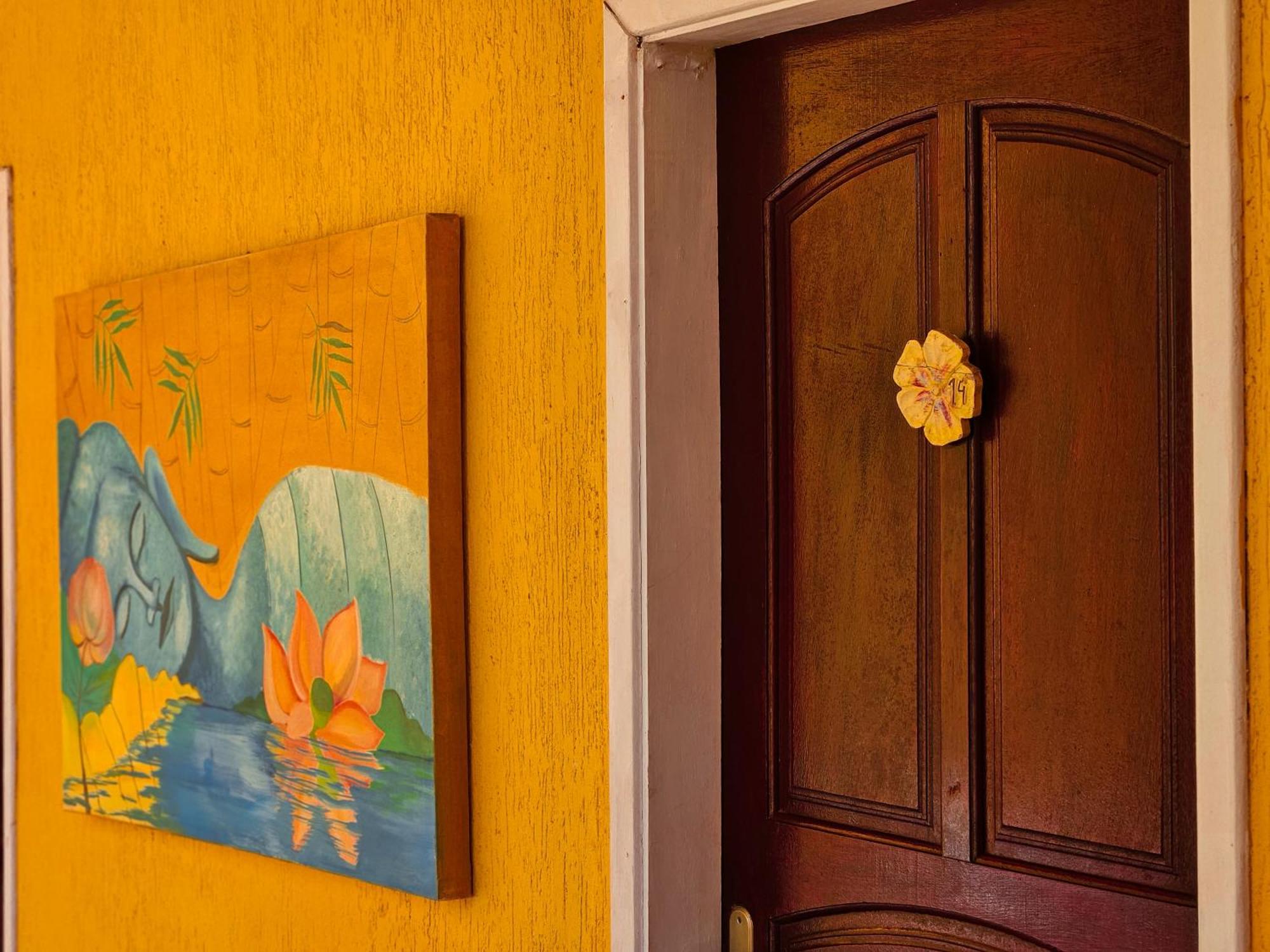 Bella Vista Ocean View Hotell Búzios Eksteriør bilde A door knocker